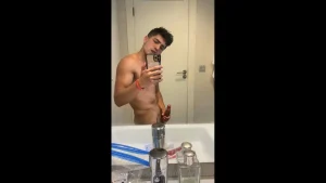 Quick Solo Jerk off Before a Shower – Mark Tanner