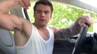 Jordan jerking off in his car – JordanxBrandt