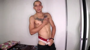 YB – Tattooed Skinhead Works His XXL Cock